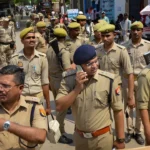 পুলিশের জালে খোদ পুলিশ! হাওড়ায় ১৫ হাজার টাকা ঘুষ নিতে গিয়ে হাতেনাতে গ্রেফতার সাব-ইন্সপেক্টর!