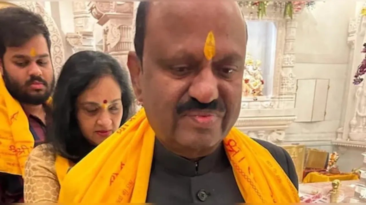 ৫ লক্ষ কন্ঠে গীতাপাঠের অনুষ্ঠানে উপস্থিত থাকবেন রাজ্যপালও, ঘোষণা কার্তিক মহারাজের!