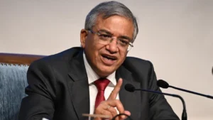 অবৈধ ভোটারদের নাম রাখার কোনো চান্স নেই! চালাকি বুঝেই কড়া বার্তা জ্ঞানেশ কুমারের!