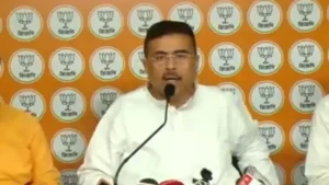 “অমিত শাহ নিজে নবান্নে গিয়ে মুখ্যমন্ত্রীর সঙ্গে কথা বলেছেন” ভোটের আগেই এ কোন তথ্য ফাঁস শুভেন্দুর?