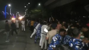 গো ব্যাক স্লোগান, কালো পতাকা! জ্ঞানেশ কুমার রাজ্যে পৌঁছতেই তৃণমূলের অসভ্যতা!