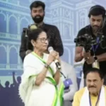 নির্বাচনের মুখে কি আবারও বিধিনিষেধ? মুখ্যমন্ত্রীর ‘লকডাউন’ মন্তব্যে তুঙ্গে রাজনৈতিক তরজা!