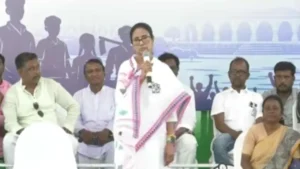 ২৯৪ আসনেই ‘একাই একশো’ দিদি! বাকিরা কি তবে শুধুই ঝাণ্ডাধারী? মমতার ঘোষণায় তৃণমূলের অন্দরে কি তবে যোগ্যতার আকাল?