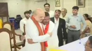 বিজয়ী হওয়ার অমোঘ মন্ত্র: মনোনয়ন শেষে শুভেন্দুকে বুকে টেনে নিলেন অমিত শাহ!