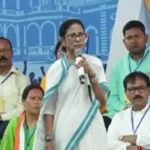প্রশাসনিক নিয়ন্ত্রণ হারিয়ে কি দিশেহারা মমতা? হরিরামপুরে ‘ভবিষ্যৎ বিচারের’ হুঙ্কার!