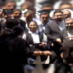 হাইকোর্ট কাঁপিয়ে নজিরবিহীন ধিক্কার! আইনজীবী গাউনে এজলাসে ঢুকতেই মমতাকে ঘিরে ‘চোর’ স্লোগান, তীব্র উত্তেজনা আদালতে!