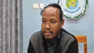 সুপ্রিম কোর্টের নির্দেশ উড়িয়ে ৪ মাস পলাতক ‘খুনি বিডিও’ ধৃত খোদ কলকাতায়, মধ্যরাতে মদ্যপ তাণ্ডব নিউটাউনে!