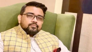 সৌজন্যের রাজনীতি না কি মোহভঙ্গ? ঋজু দত্তের মুখে বিজেপির গুণগান, বিরোধী দলনেতার কাছে চাইলেন ক্ষমা!