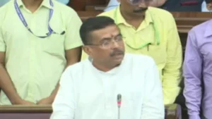 হিংসামুক্ত বাংলার লক্ষ্যে নজিরবিহীন পদক্ষেপ! ঘরছাড়াদের ফেরানো নিয়ে বিধানসভায় শোভনদেবকে ঐতিহাসিক শর্ত দিলেন শুভেন্দু!