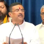 পিতৃহারা সন্তানদের অভিভাবক এবার শুভেন্দু! নবান্নে প্রথম দিনেই ৩২১টি শোকাতুর পরিবারের চোখের জল মুছল সরকার!