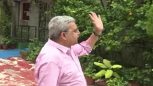 “তল্লাশির নামে বিজেপির লোকেদের সাক্ষী করে এনেছে সিআইডি!” কালীঘাটে পৌঁছেই বিস্ফোরক দাবি কল্যাণ বন্দ্যোপাধ্যায়ের!