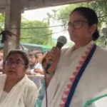 ‘নতুন তৃণমূল’ আতঙ্কে ভুগছেন মমতা? ঋতব্রত-সন্দীপন বহিষ্কারের পর ধর্মতলার ধরনায় দলনেত্রীর মন্তব্যে জোর জল্পনা!