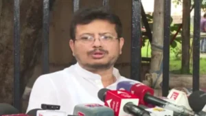 “ফিরে গিয়েই চিঠি দেব মুখ্যমন্ত্রীকে…”—দিল্লিতে চরম লড়াইয়ের মাঝেই ঋতব্রতের এক হুঁশিয়ারিতে তোলপাড়!