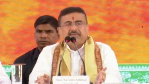 ফরাক্কায় চরম দুর্ভোগ: ময়দানে স্বয়ং মুখ্যমন্ত্রী, আটকে পড়া যাত্রীদের জন্য বড় ঘোষণা!