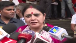 মমতার গাড়ি ঘিরে কাদা-কাণ্ডে বিস্ফোরক অগ্নিমিত্রা! অভয়ার বিচার প্রসঙ্গ টেনেও মনে করিয়ে দিলেন বিজেপির সংস্কার!