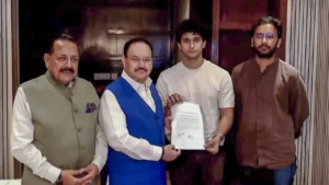 নাড্ডাদের সঙ্গে দর কষাকষি করলেন দুই ‘আরশোলা’ নেতা! নিট কাণ্ডে মোদী সরকারের সঙ্গে মেগা বৈঠক সারল ‘ককরোচ জনতা’!
