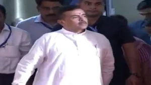 ৮০তম স্বাধীনতা দিবসে নজিরবিহীন ধামাকা! দময়ন্তী সেনসহ ১৪ হেভিওয়েট আইপিএস-কে ‘মুখ্যমন্ত্রী পদক’ শুভেন্দুর!