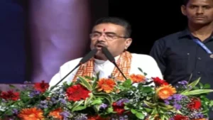 খোদ মঞ্চ থেকে প্রাক্তন মুখ্যমন্ত্রীকে নজিরবিহীন তোপ শুভেন্দুর! CAA নিয়ে ফাঁস করলেন হাড়হিম করা তথ্য!
