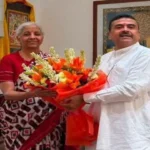 দিল্লিতে মেগা বৈঠক! বাংলার চা ও টেক্সটাইল শিল্প নিয়ে শুভেন্দুকে বিরাট প্রতিশ্রুতি নির্মলা সীতারামণের!