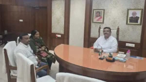 ভোটের আগেই ফাঁকা মাঠ! শুভেন্দুর সঙ্গে সাক্ষাতের পরেই নাম তুললেন মমতার নন্দীগ্রামের প্রার্থী!