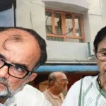 বিজেপি জমানায় কি বাম-তৃণমূলের ‘সেটিং’ জলের মতো পরিষ্কার? বিকাশের পাশে মমতা দাঁড়াতেই সোশ্যাল মিডিয়ায় ক্ষোভের আগুন!