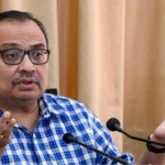 উড়ালপুলের বিপজ্জনক রঙে প্রাণসংশয়! “দুর্ঘটনার দায় কে নেবে? কার টাকার শ্রাদ্ধ হলো?” নবান্নকে তুলোধোনা কুণাল ঘোষের!
