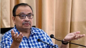 উড়ালপুলের বিপজ্জনক রঙে প্রাণসংশয়! “দুর্ঘটনার দায় কে নেবে? কার টাকার শ্রাদ্ধ হলো?” নবান্নকে তুলোধোনা কুণাল ঘোষের!