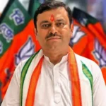 বিরোধীদের ভোট যেন সস্তায় হরির লুট! রেজিনগরে শাখারভ সরকারের লিড দেখে কাঁপছে গোটা বিরোধী লবি!