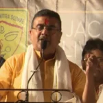 বনগাঁয় পুজো উদ্বোধনে হুঙ্কার মুখ্যমন্ত্রীর! ‘আরশোলা-ছারপোকাদের’ নিয়ে নজিরবিহীন হুঁশিয়ারি শুভেন্দু অধিকারীর!